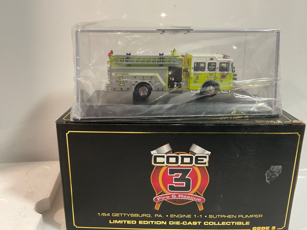 1/64 CODE 3 GETTYSBURG PA ENGINE 1-1 SUTPHEN PUMPER  - Photo 2