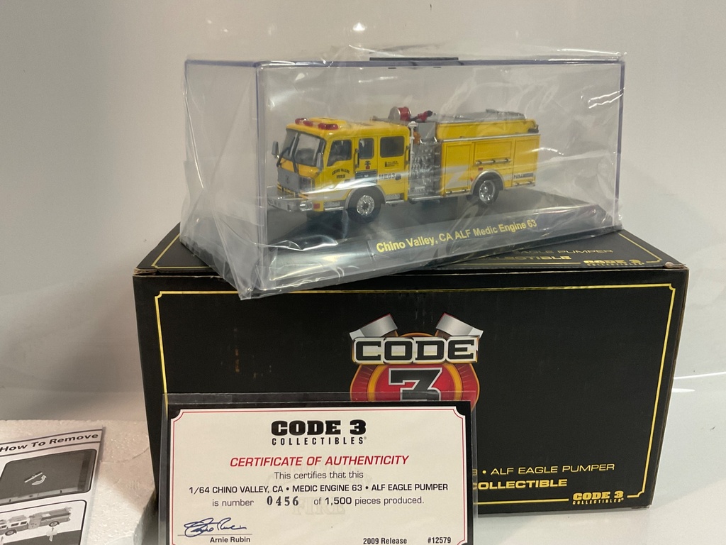1/64 CHINO VALLEY CA MEDIC ENGINE 63 ALF EAGLE PUMPER  - Photo 4
