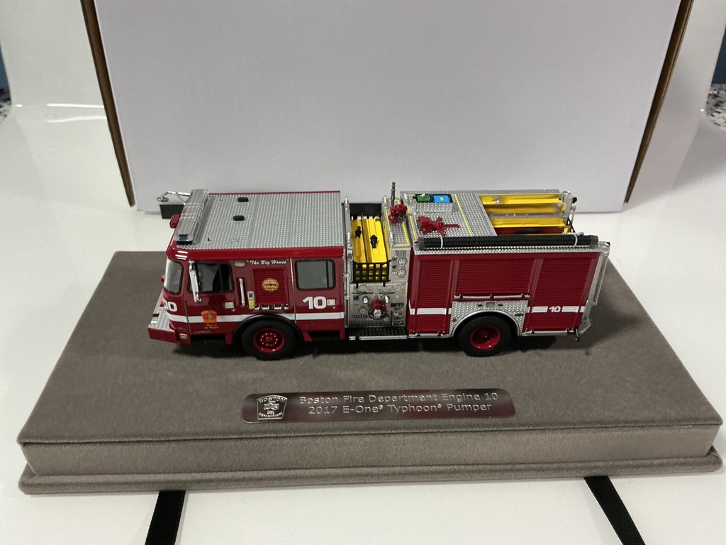 1:50 FIRE REPLICAS BOSTON FIRE ENGINE 10 2017 E1 TYPHOON PUMPER - Photo 3