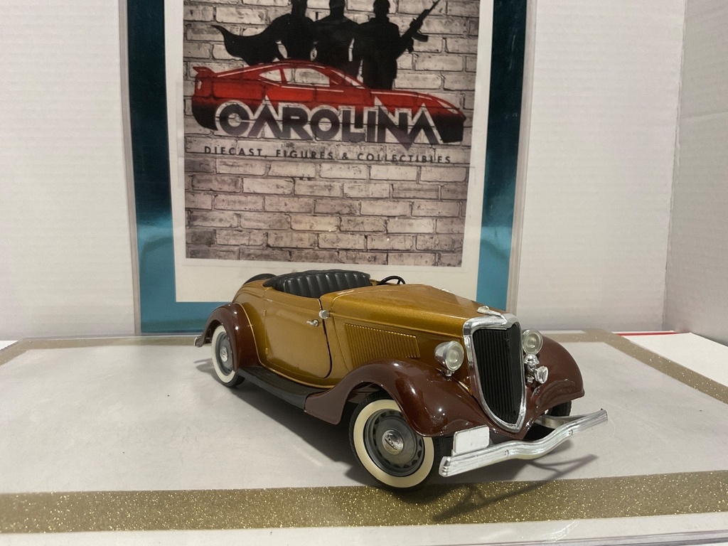 1/18: SOLIDO FORD ROADSTER *PARTS JUNKYARD CAR* BROWN ON BLACK image