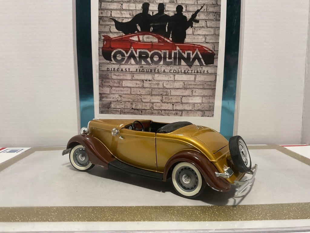 1/18: SOLIDO FORD ROADSTER *PARTS JUNKYARD CAR* BROWN ON BLACK image