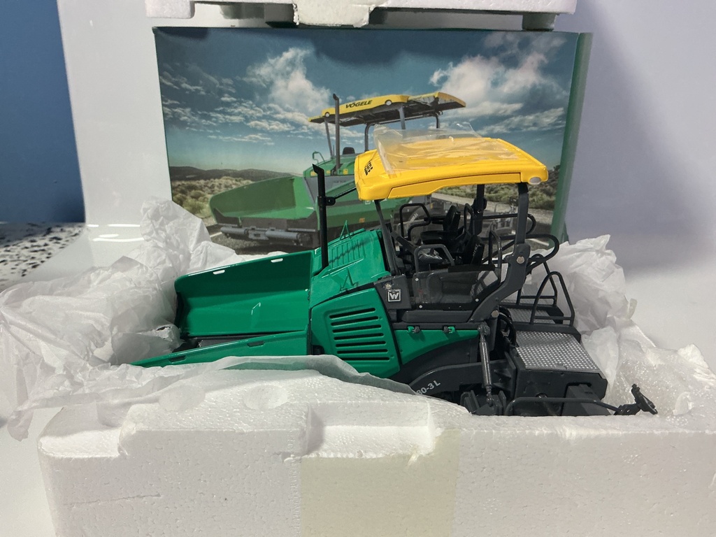 1:35 WIRTGEN VOGELE 1880-3L TRACKED PAVER   - Photo 3