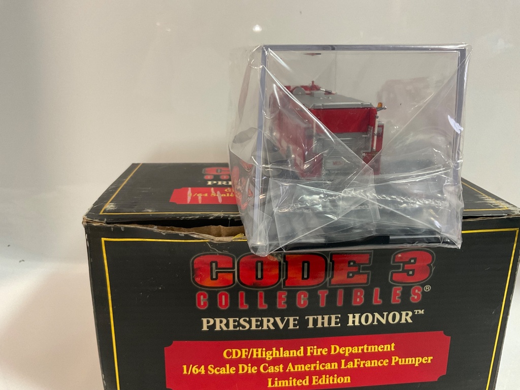 1/64 CODE 3 CDF HIGHLAND FIRE DEPT AMERICAN LAFRANCE PUMPER - Photo 5