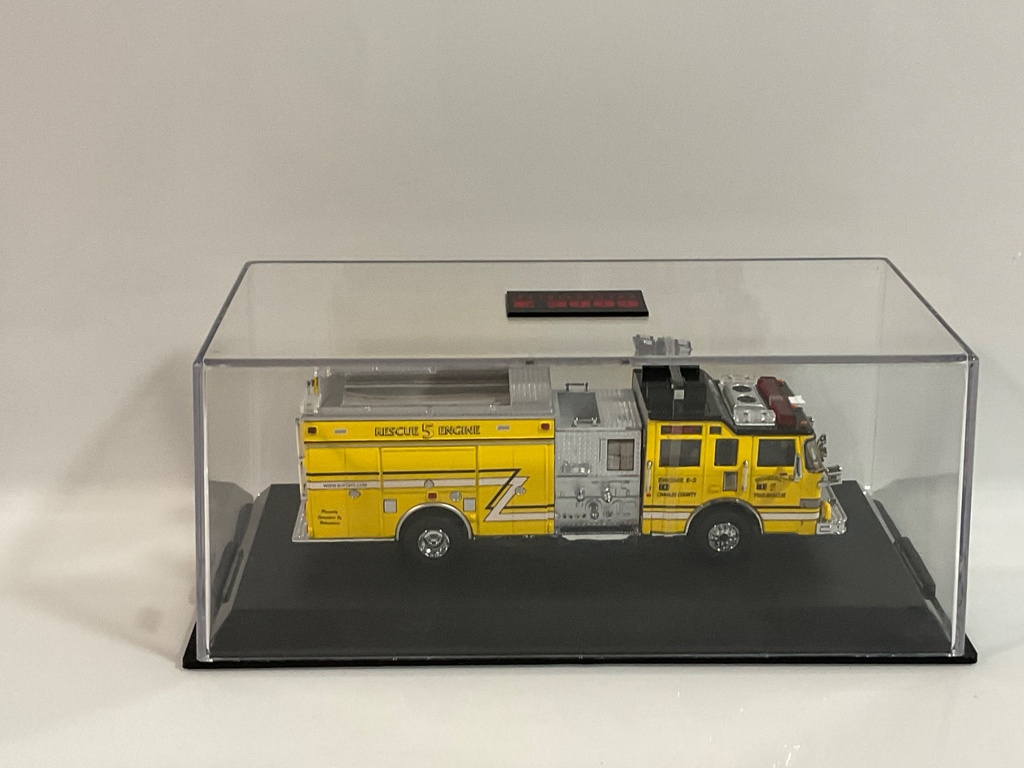 1/64 CODE 3 BENEDICT MD ENGINE 5-2 PIERCE PUMPER  - Photo 2
