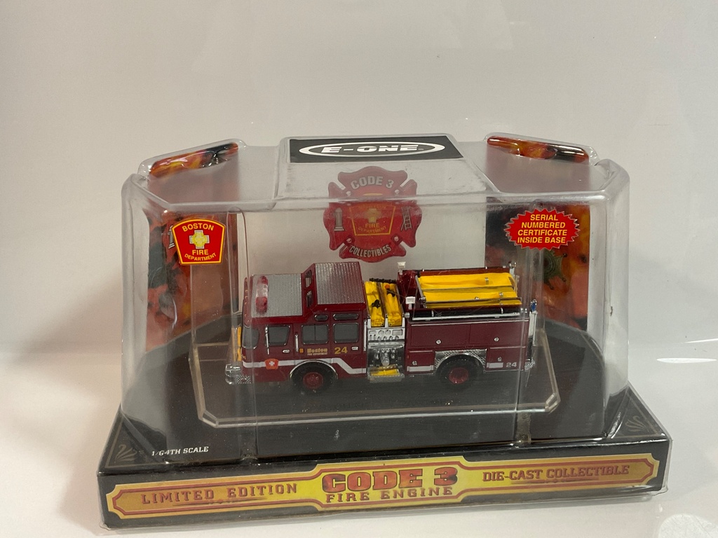 1/64 CODE 3 BOSTON FD E-ONE PUMPER 24  - Photo 3