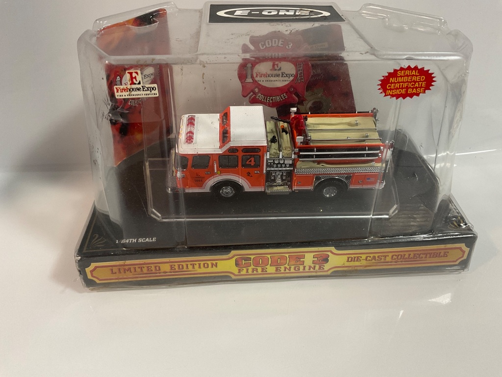 1/64 FIREHOUSE EXPO 2001 BOX DAMAGED  - Photo 3