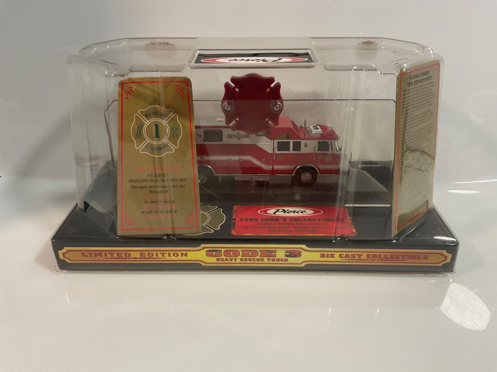 1/64 CODE 3 SADDLEBROOK PIERCE HEAVY RESCUE TRUCK 12711 - Photo 2
