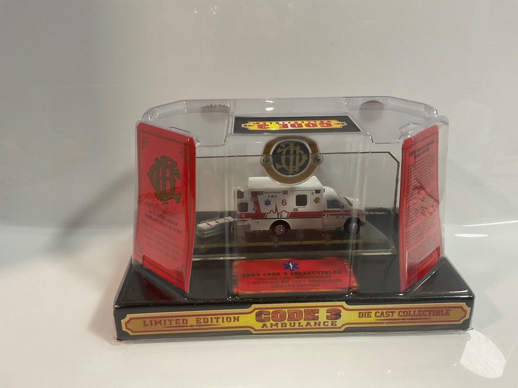 1/64 CODE 3 CHICAGO FD E350 AMBULANCE 12065 - Photo 2