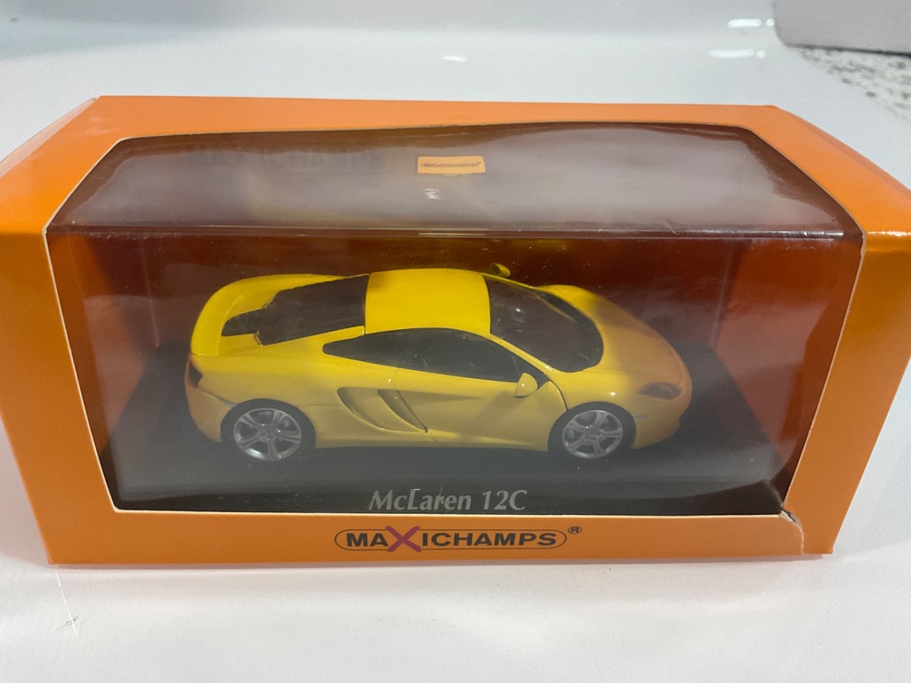 1/43 MAXICHAMPS MCLAREN 12C  - Photo 4