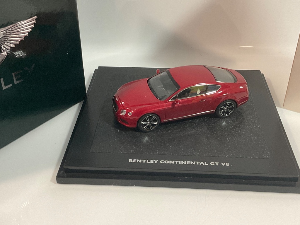 1/43 MINICHAMPS BENTLEY CONTINENTAL GT V8  - Photo 2