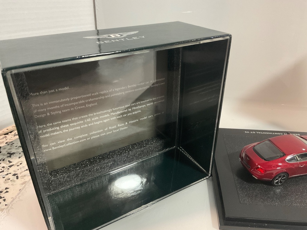 1/43 MINICHAMPS BENTLEY CONTINENTAL GT V8  - Photo 4