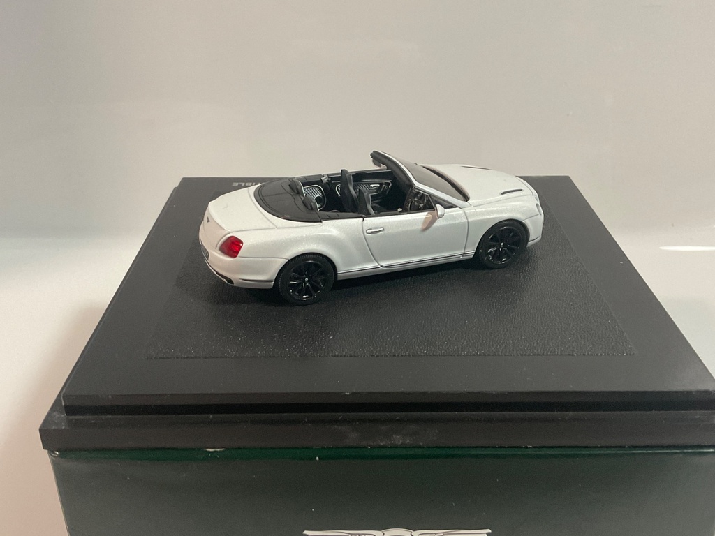 1/43 MINICHAMPS BENTLEY SUPERSPORTS CONVERTIBLE - Photo 2