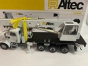 1/34 ALTEC TRUCK CRANE AND BOOM VERY RARE  - Photo 3
