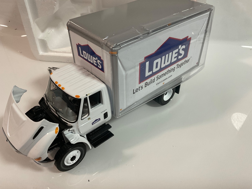 1/34 FIRST GEAR INTERNATIONAL DURASTAR TRUCK LOWE’S  RARE 10-3880 *MIRROR BROKEN  - Photo 7