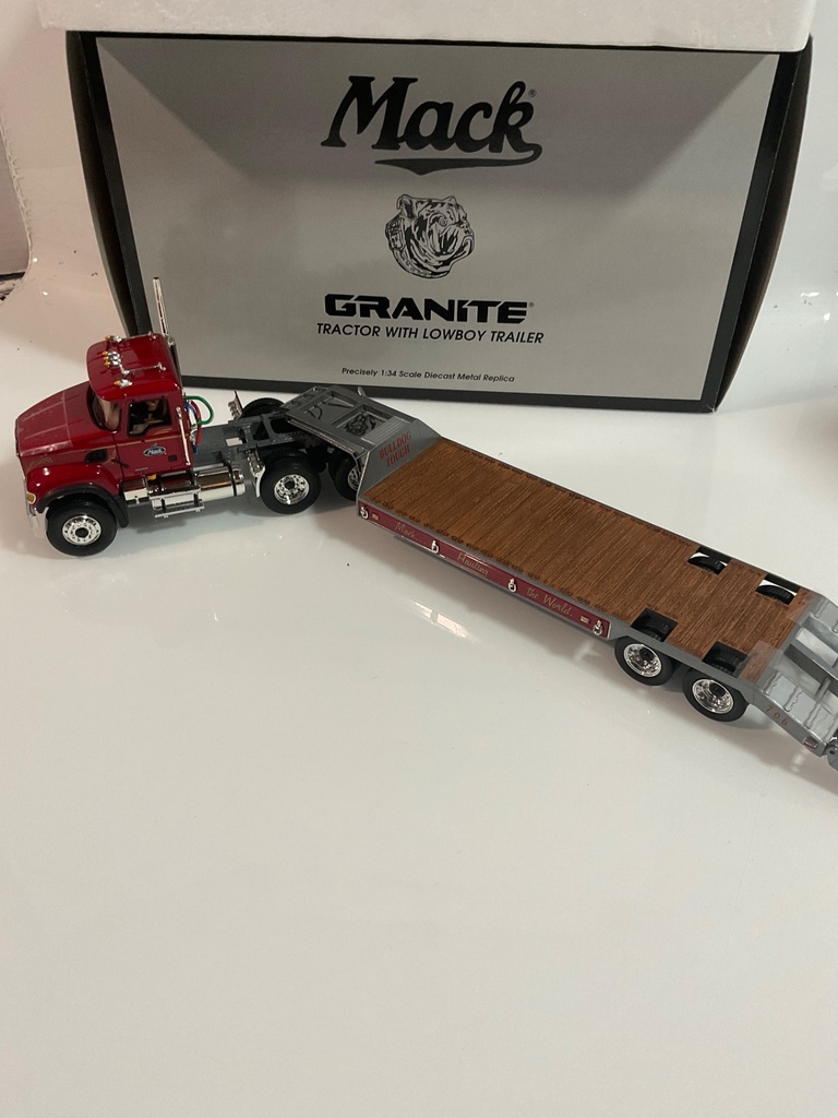 1/34 FIRST GEAR MACK GRANITE TRACTOR W/ LOWBOY TRAILER 19-3298 - Photo 3