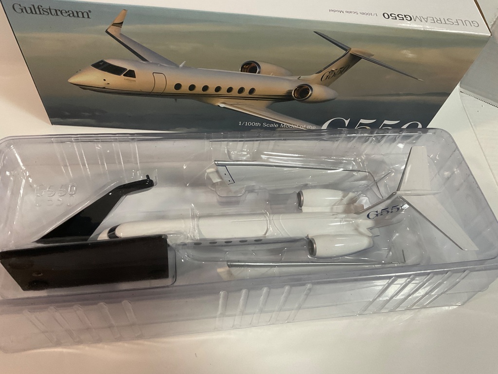 1/100 GULFSTREAM G550  - Photo 3