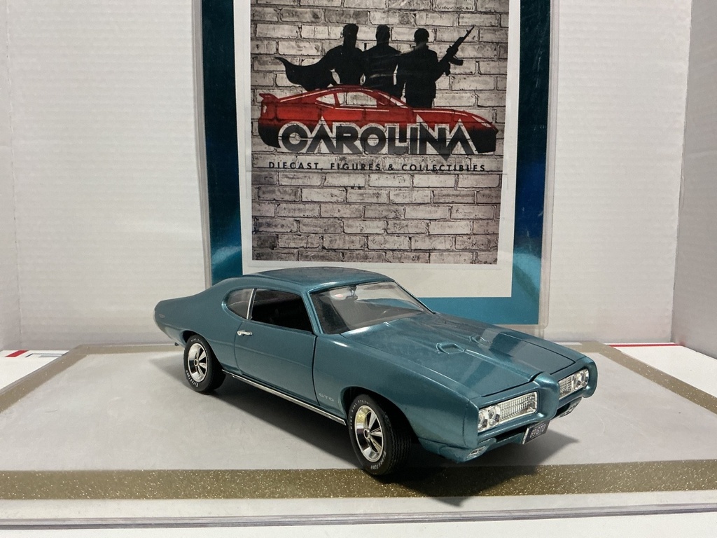 1/18: ERTL 1969 PONTIAC GTO BLUE ON BLACK image