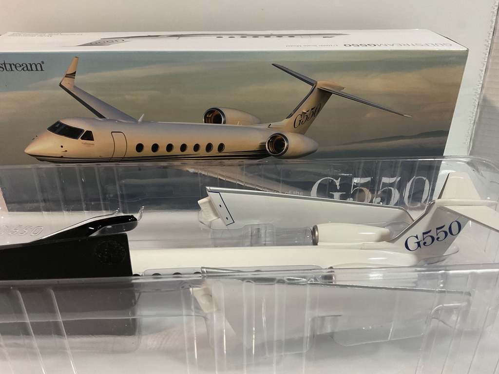 1/100 GULFSTREAM G550  - Photo 5