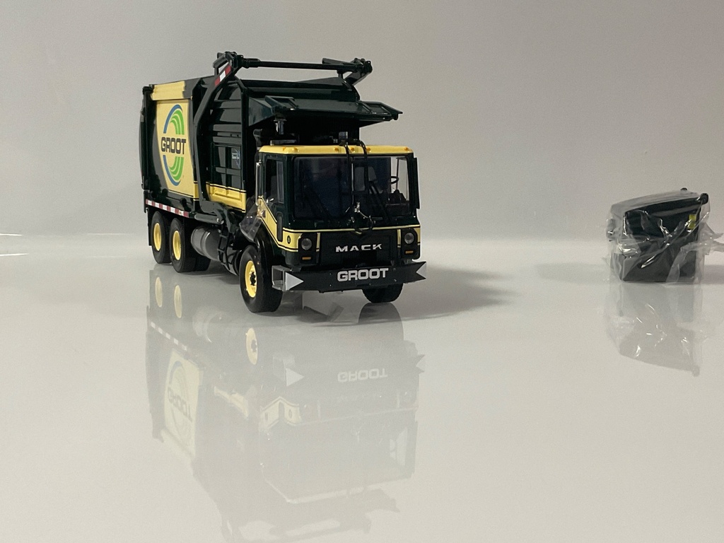 1/24 FIRST GEAR MACK TERRAPRO REFUSE TRUCK GRROT 19-4065 - Photo 4
