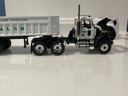 1/34 FIRST GEAR WALSH CONSTRUCTION TRCK AND TRAILER  19-3575 - Photo 8