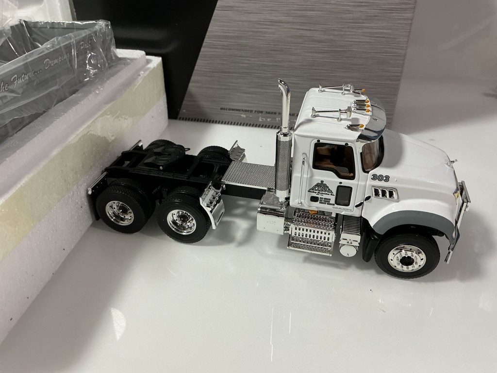 1/34 MACK GRANITE WITH END DUMP TRAILER TRUCK  KING 10-4142 - Photo 3