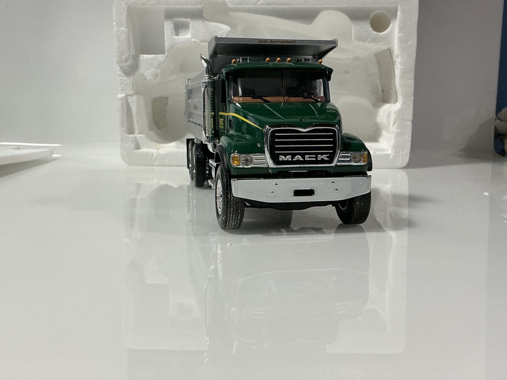 1/34 FIRST GEAR PLOTE INC  CONSTRUCTION 19–2987 MISSING A MIRROR DUMP TRUCK - Photo 5