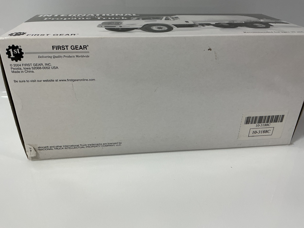 1/34 FIRST GEAR INTERNATIONAL 4400 PROPANE TRUCK 10–3 188C - Photo 2