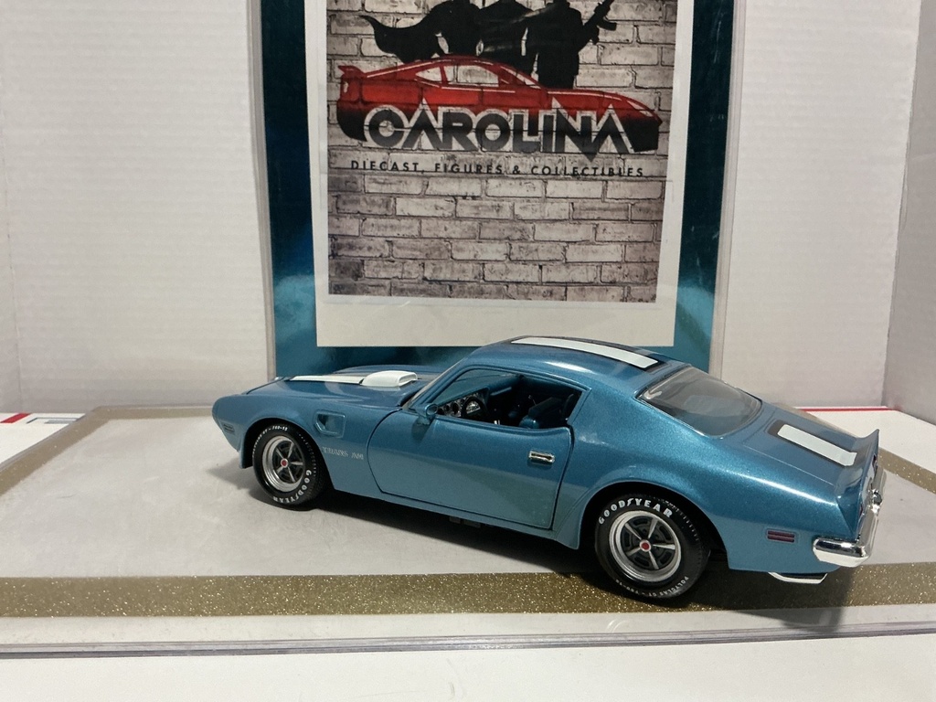 1/18: ERTL 1970 PONTIAC FIREBIRD TRANS AM BLUE ON BLUE WITH WHITE STRIPE image