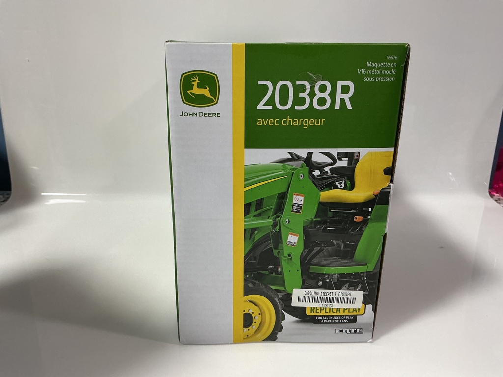 1/16 ERTL JOHN DEERE 2038R with LOADER - Photo 2