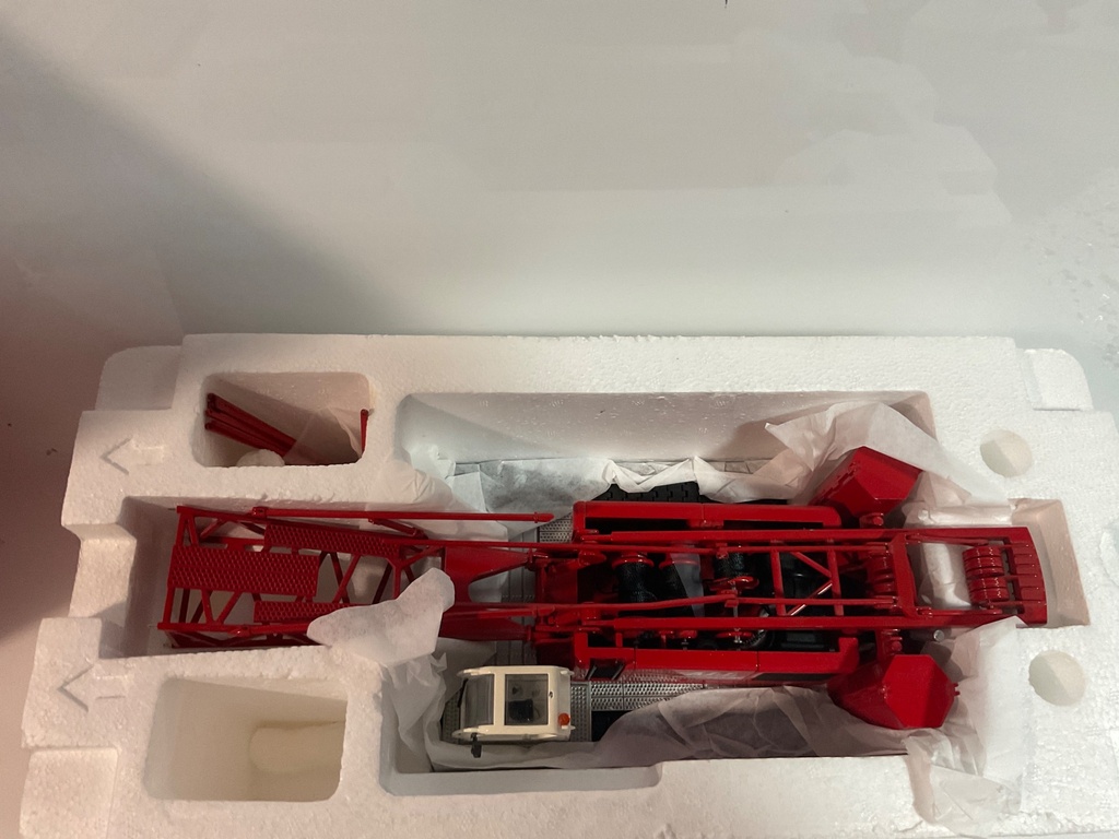 1/50 CCM MANITOWOC 555 DIE CAST CRAWLER CRANE ALL CRANE  - Photo 3