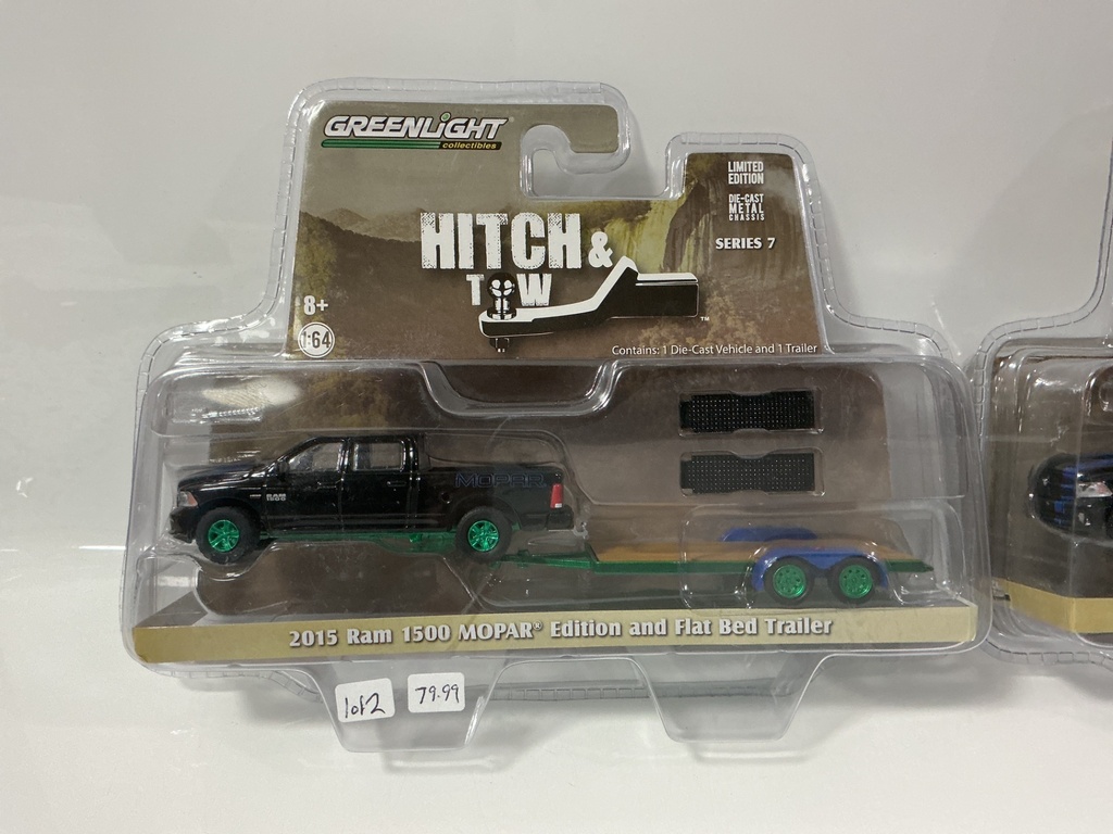 1:64 GREENLIGHT HITCH & TOW 2015 RAM AND TRAILER PAIR WITH CHASE - Photo 2