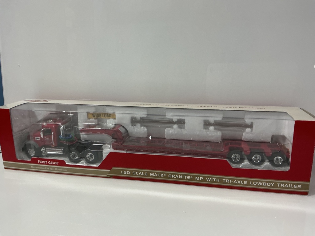 1:50 FIRST GEAR RLF HAULING  MACK GRANITE AND LOWBOY - Photo 3