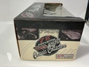 1/18 UT MODEL 1978 CORVETTE L82 BOX DAMAGED - Photo 2