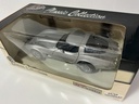 1/18 UT MODEL 1978 CORVETTE L82 BOX DAMAGED - Photo 4