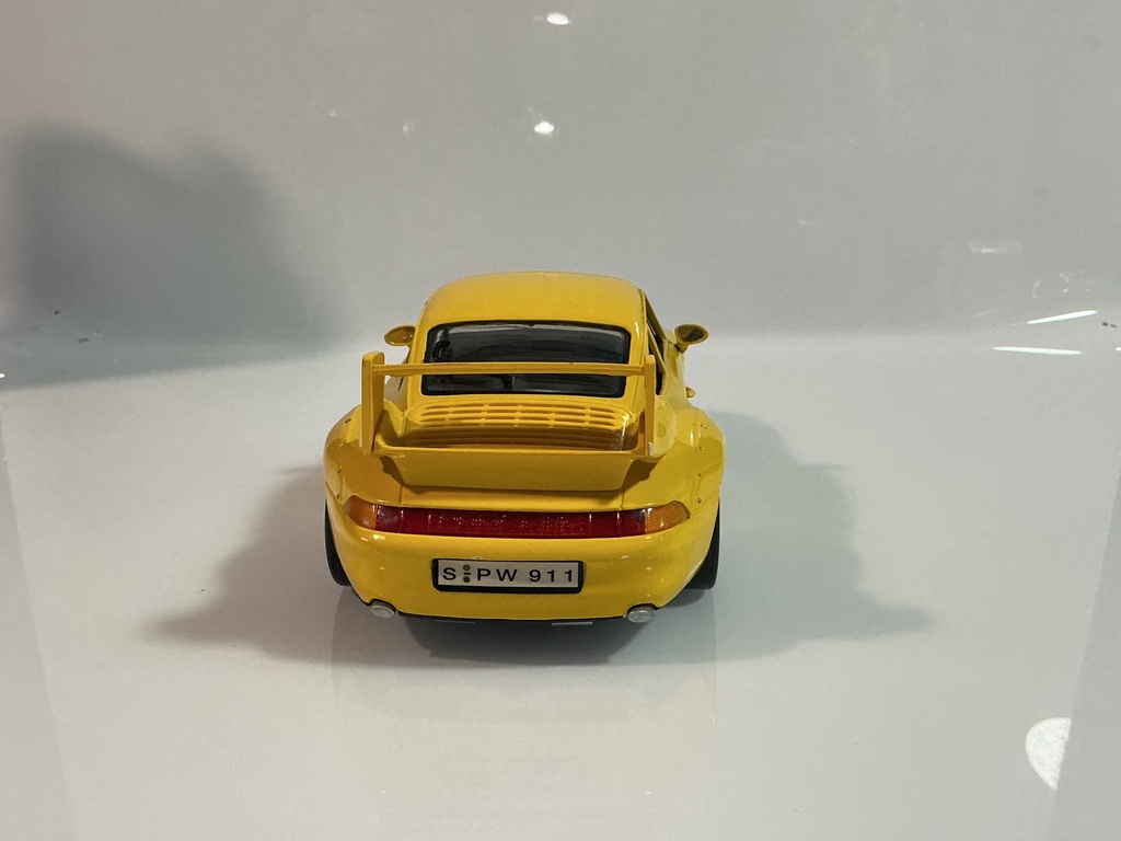 1/18 ANSON PORSCHE 911 GT2 YELLOW ON BLACK - Photo 5
