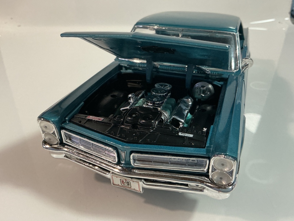 1/18 MAISTO 1965 PONTIAC GTO BLUE ON BLUE  - Photo 2