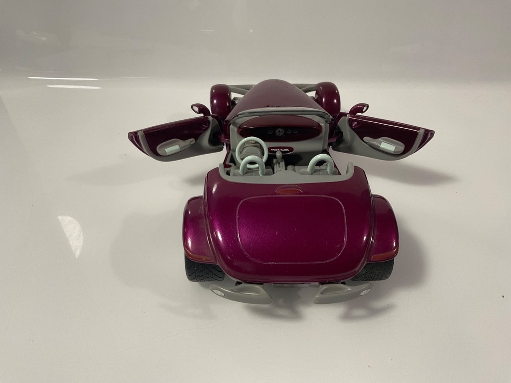 1/18 ERTL PLYMOUTH PROWLER CONCEPT VEHICLE PURPLE ON GRAY - Photo 3