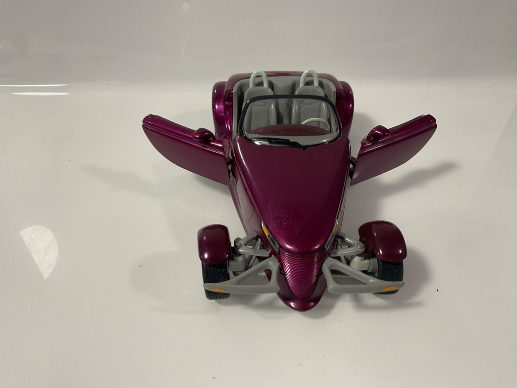 1/18 ERTL PLYMOUTH PROWLER CONCEPT VEHICLE PURPLE ON GRAY - Photo 5