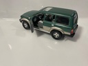 1/18 ROAD LEGENDS 1992 TOYOTA LAND CRUISER GREEN ON GRAY - Photo 4