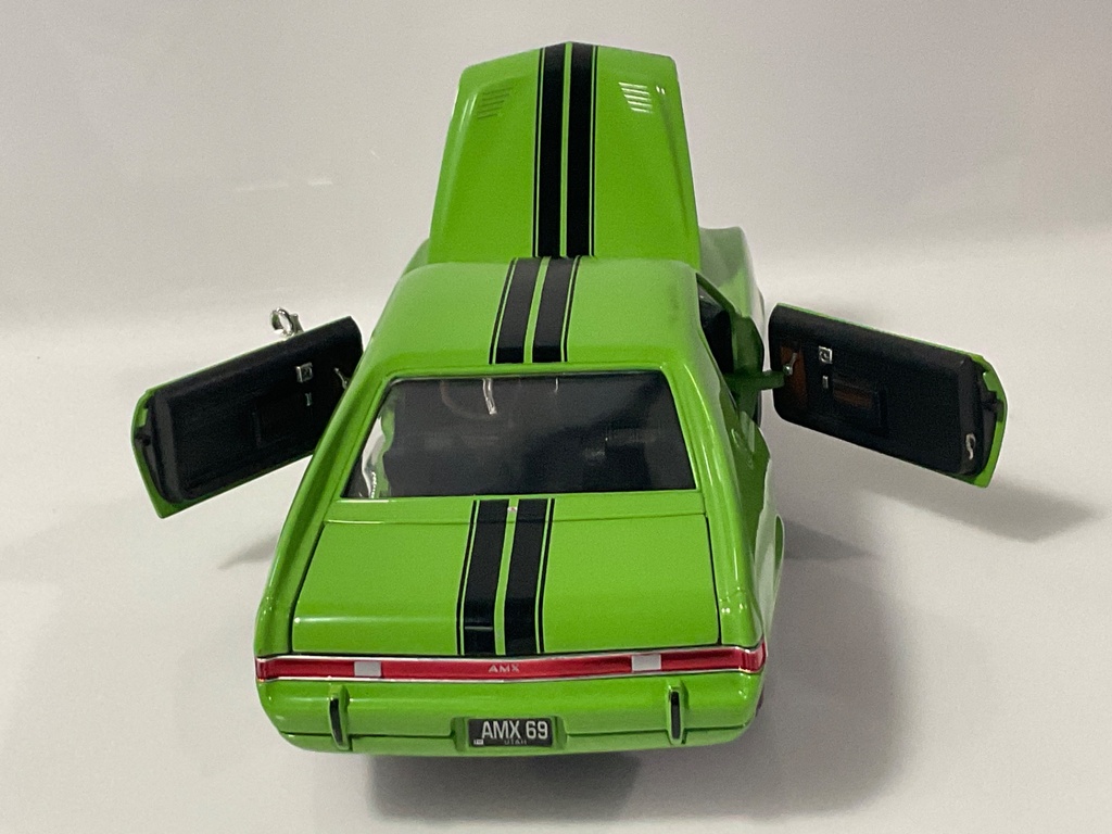 1/18 ERTL 1968/69 AMX GREEN/BLACK ON BLACK “ MISSING MIRROR “ - Photo 3