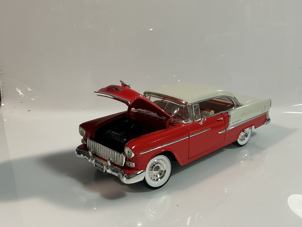 1/18 ERTL 1955 CHEVROLET BEL AIR RED / WHITE ON RED - Photo 2