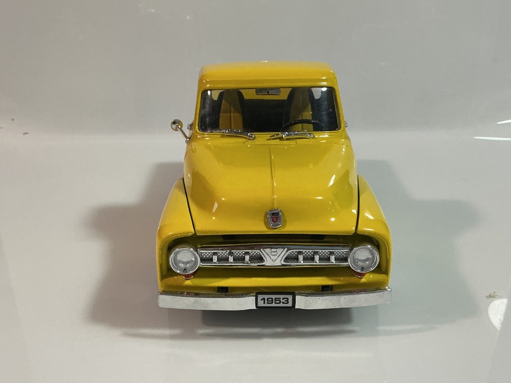 1/18 ROAD LEGENDS 1953 FORD PICKUP  - Photo 3