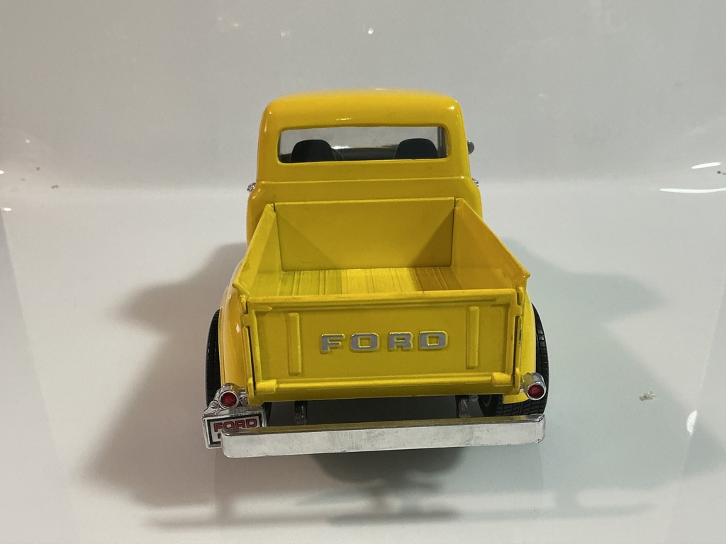 1/18 ROAD LEGENDS 1953 FORD PICKUP  - Photo 7