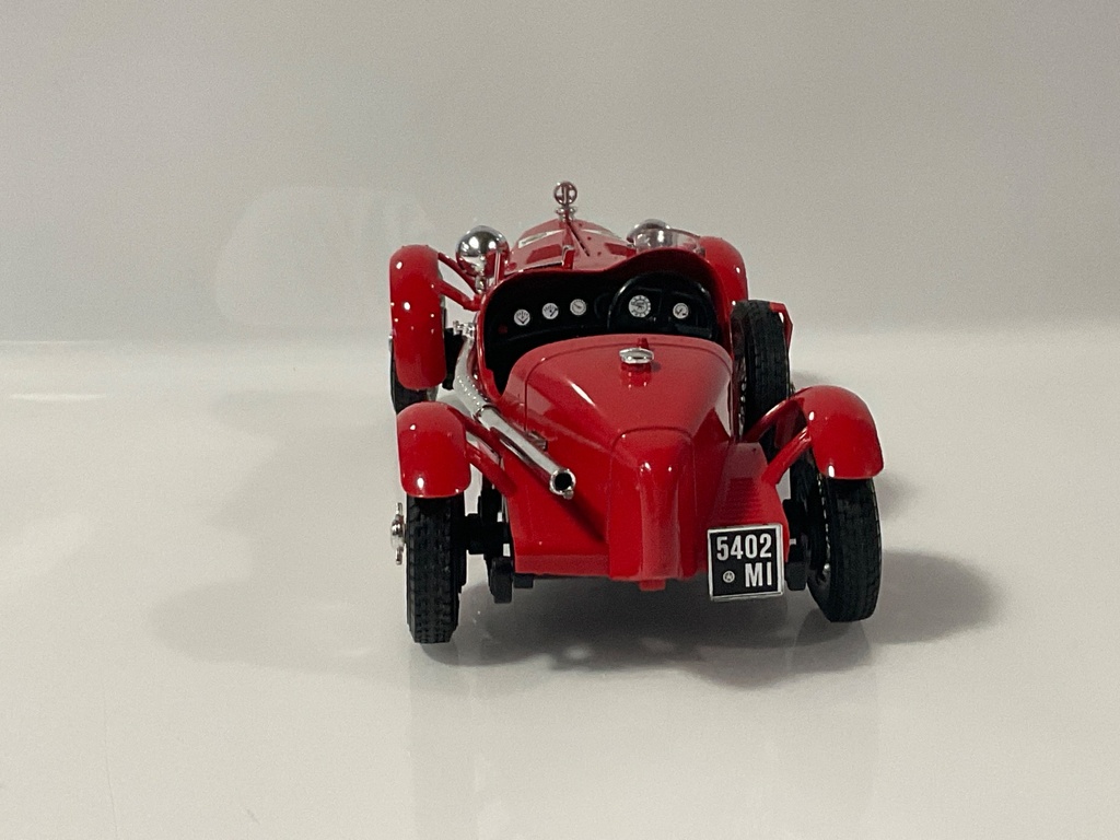 1/18 BURAGO ALFA ROMEO 2300 MONZA 1934 RED ON BLACK “ MISSING WINDSHIELD “ - Photo 3