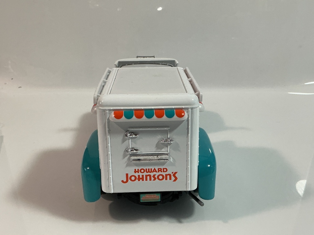 1/18 ROAD LEGENDS 1948 FORD ICE CREAM CYAN ON WHITE / BLACK  - Photo 3