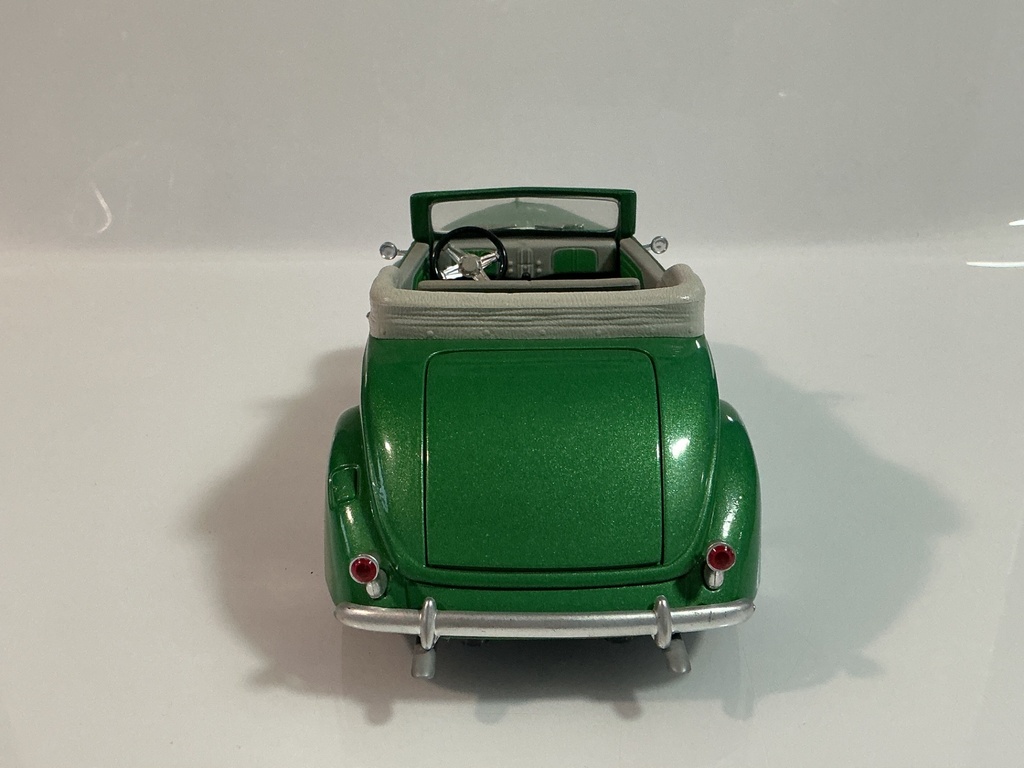 1/18 ROAD LEGENDS 1937 FORD  CONVERTIBLE GREEN ON GREEN / GRAY - Photo 3