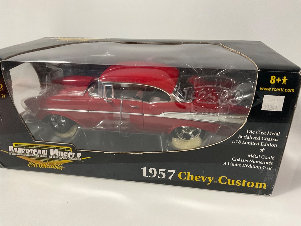 1/18 ERTL ELITE 1957 CHEVY CUSTOM RED  - Photo 2