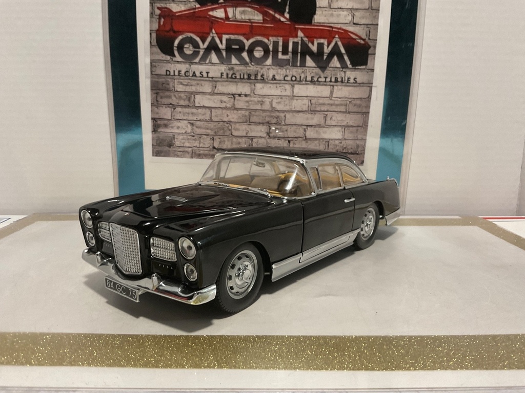 1/18: SON STAR FAREL VEGA HK500 BLACK ON TAN image