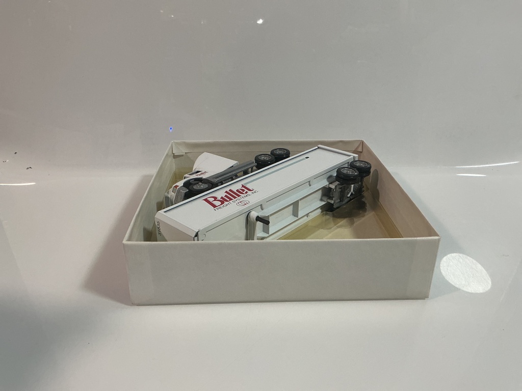1/64 WINROSS BULLET FREIGHT SYSTEM TRUCK AND TRAILER - Photo 3