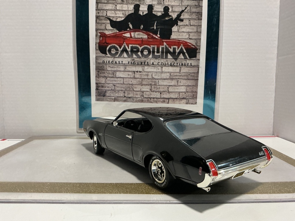 1/18: ERTL 1969 OLDSMOBILE 442 W30 BLACK ON BLACK image